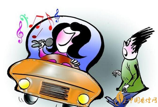 開車抽煙扣分嗎，2018年開車抽煙如何處罰